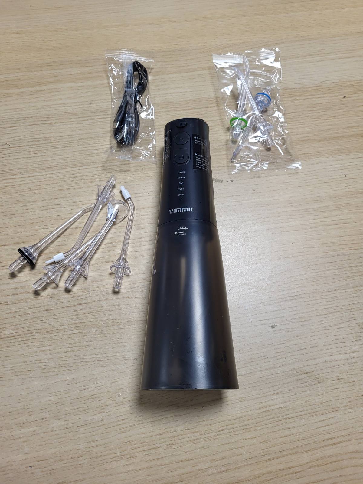 316449 - VIMMK Pastrues dhëmbësh me ujë dhe ujitës oral, 5 mënyra presioni uji, 8 maja të zëvendësueshme, i rikarikueshëm, rezistent ndaj ujit IPX7, rezervuar 300ML, ngjyrë e zezë