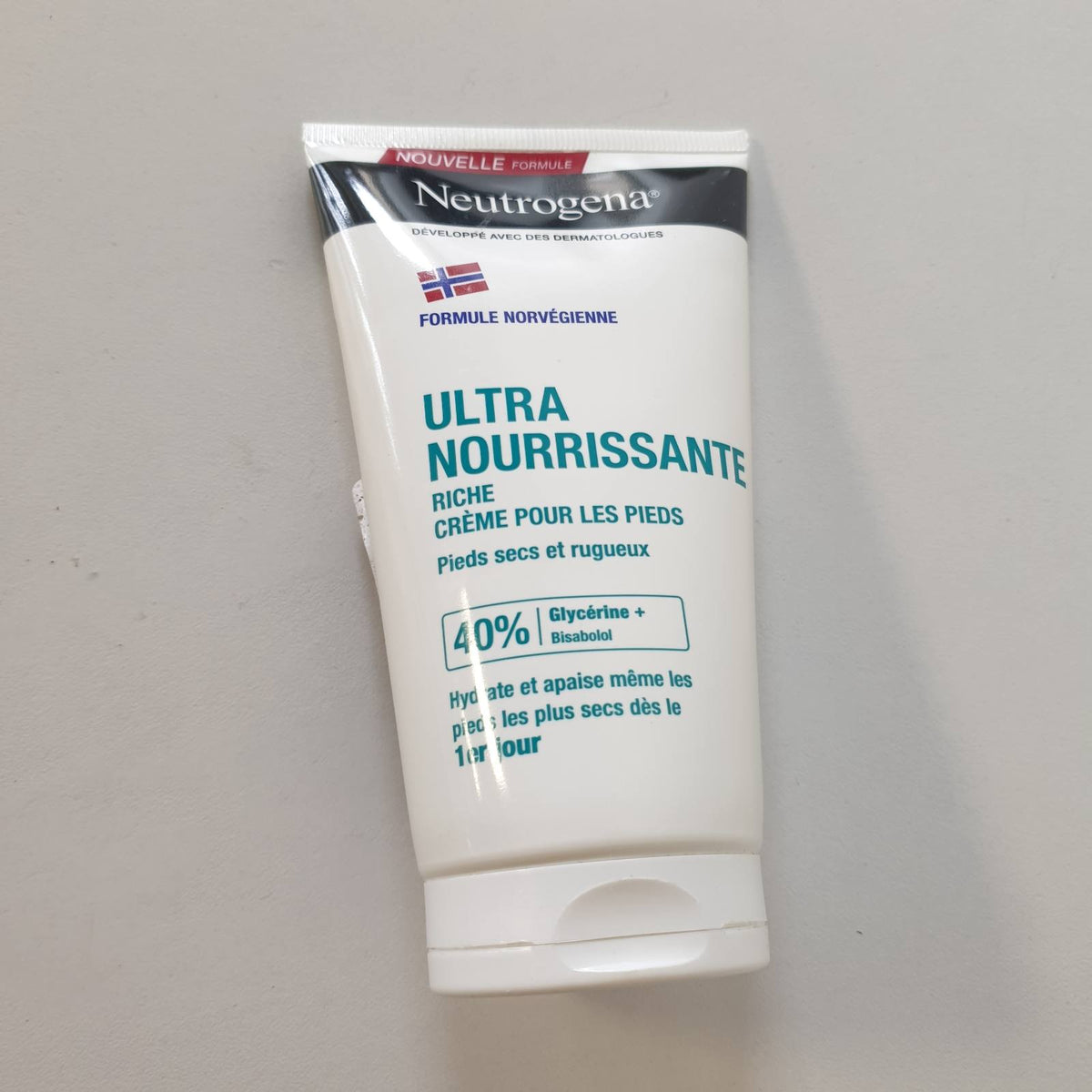 302319 - NEUTROGENA Krem për Këmbë me Ushqim Intensiv - 150ml, me glicerinë dhe bisabolol