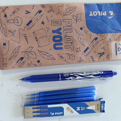 277148 - PILOT Set me 1 Frixion Ball Clicker + 1 set me 3 mbushje - stilolaps topi i tërheqshëm që fshihet me bojë termosensitive - Blu - Majë mesatare