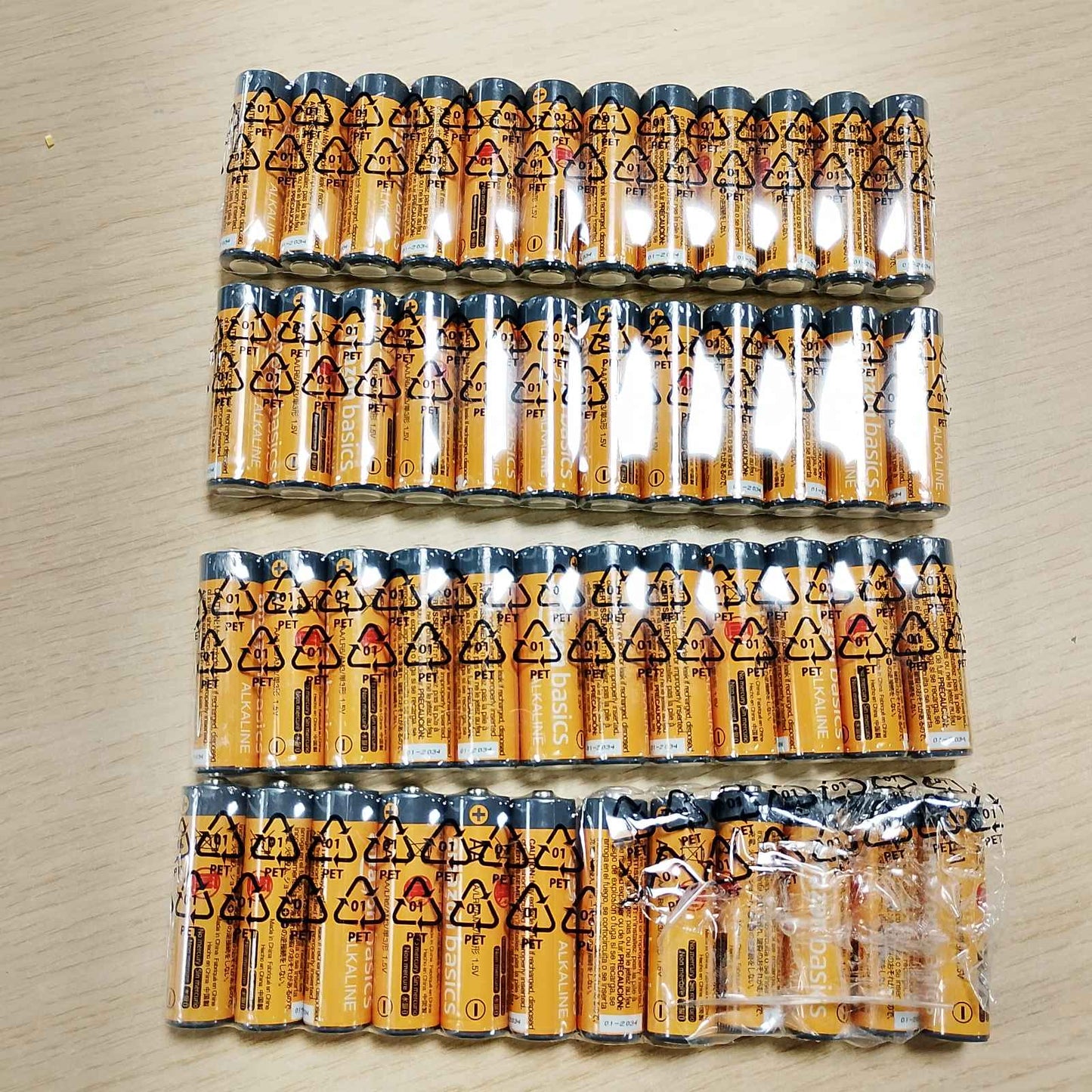 320361 - Bateri alkaline AA Amazon Basics, 1.5V, 48 copë
