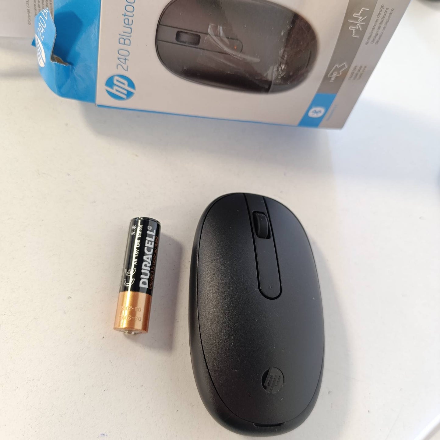 273795 - HP Maus pa tel 240 (3V0G9AA) (1600 dpi, 3 butona, rrotë lëvizëse, dongle USB), i zi