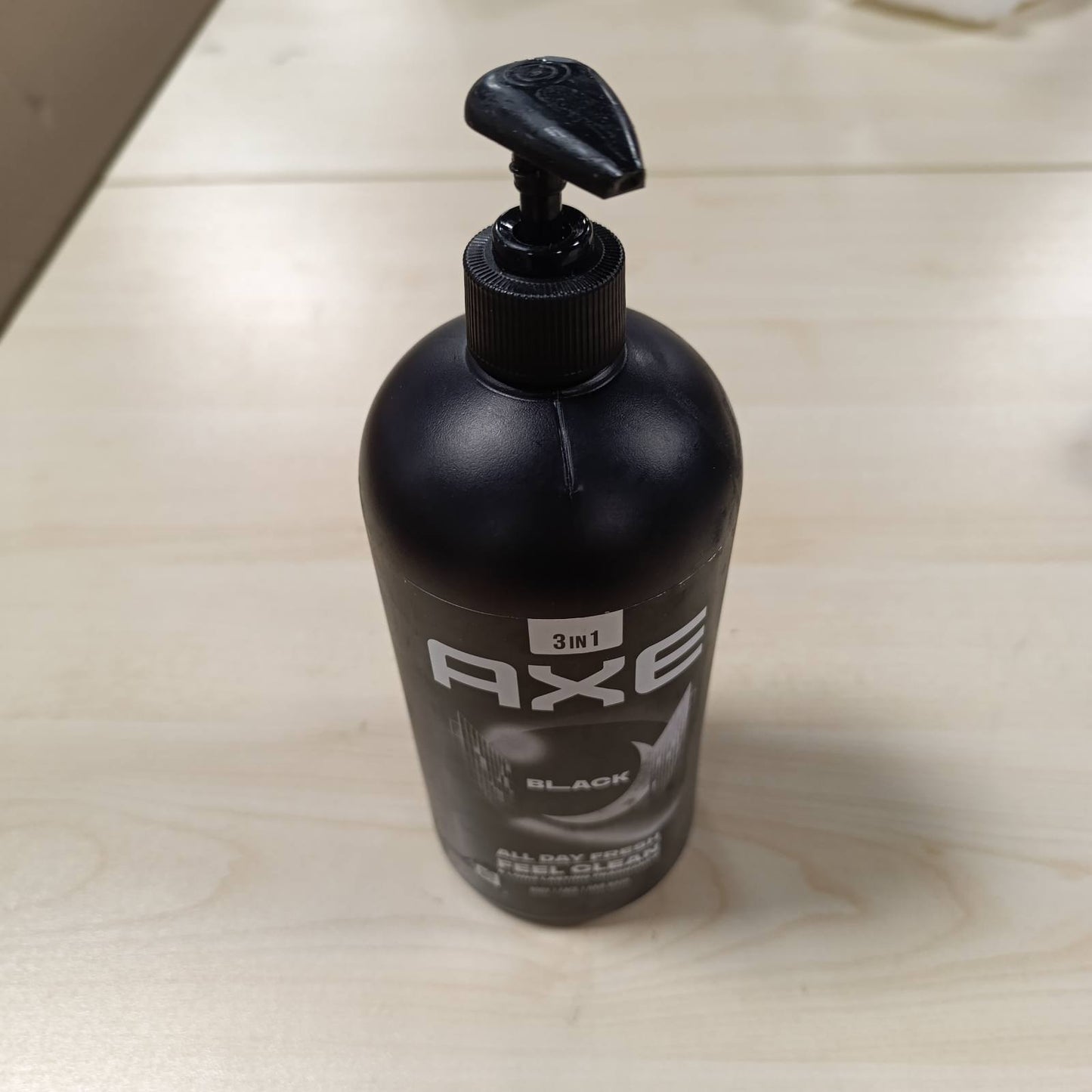 318769 - AXE Xhel Dushi Black, Pompë Dispenser, 900 ml