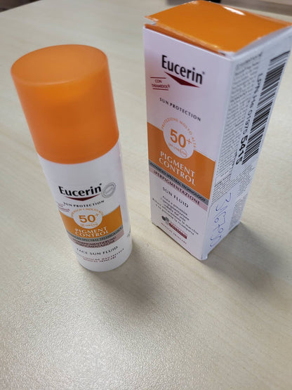 316790 - EUCERIN Pigment Control Sun Fluid SPF 50+, 50 ml, Krem mbrojtës nga dielli për fytyrën me filtra UVA/UVB, Mbrojtje nga njollat e errëta dhe hiperpigmentimi, Formulë e përshtatshme për të gjitha llojet e lëkurës