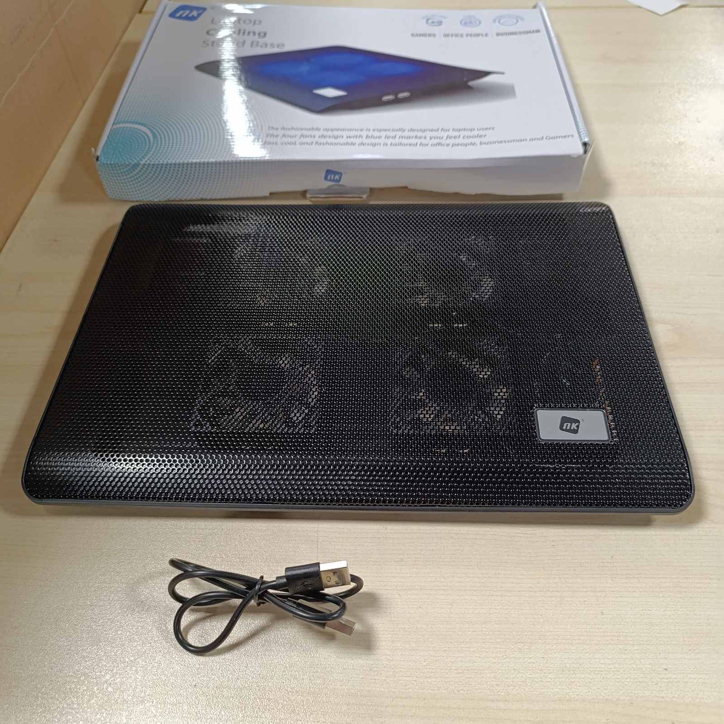273774 - NK Ventilator Portativ për Laptopë 12-17" me Mbështetëse, 4 Ventilatorë të Heshtur, 2 Porta USB, Ftohje e Shpejtë, Dritë LED Blu