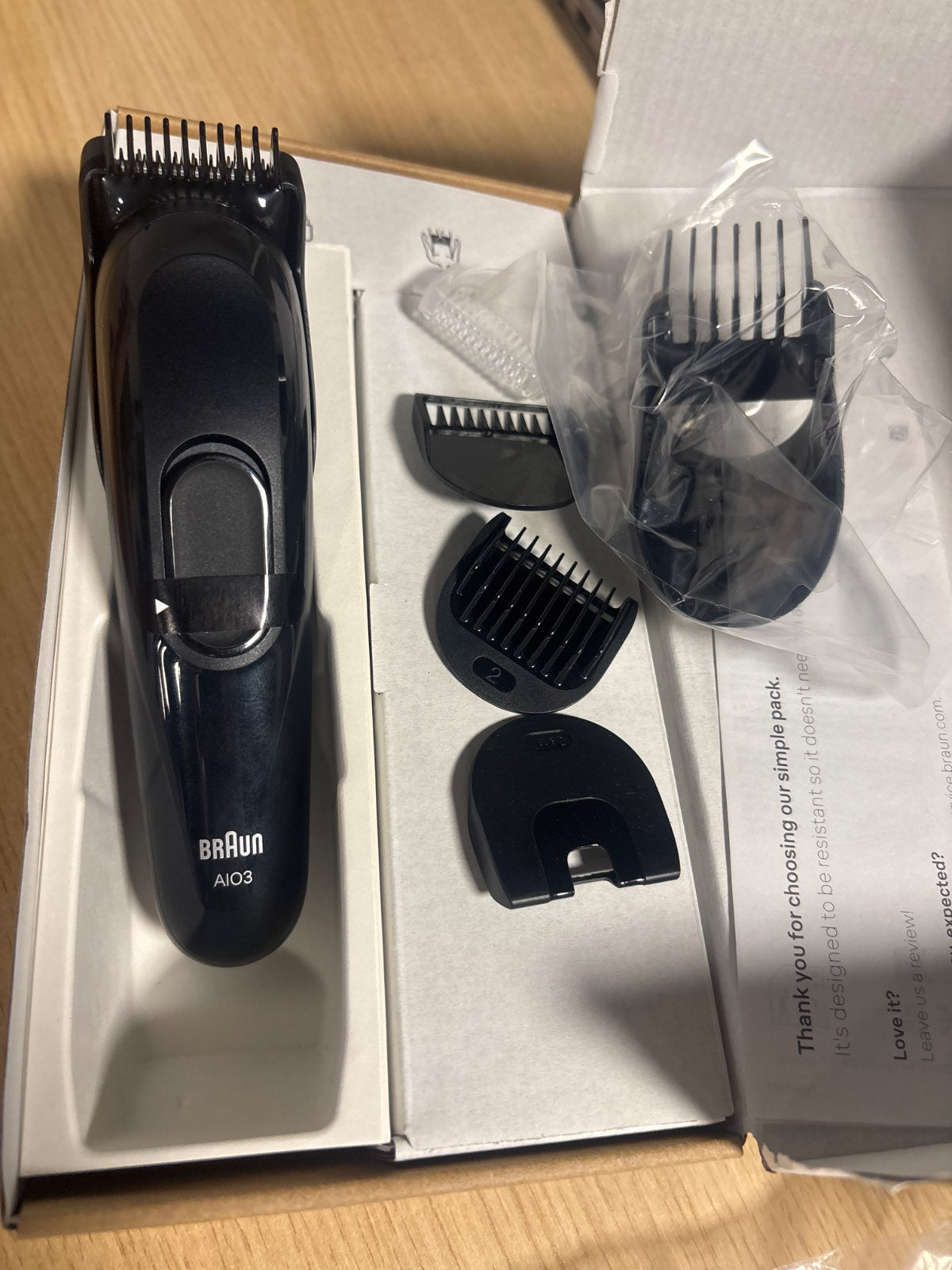 316164 - BRAUN - Makinë prerëse Multigroom All-in-One Seria 3, 8-në-1 AIO3545, e zezë, 14 gjatësi, bateri 50 minuta