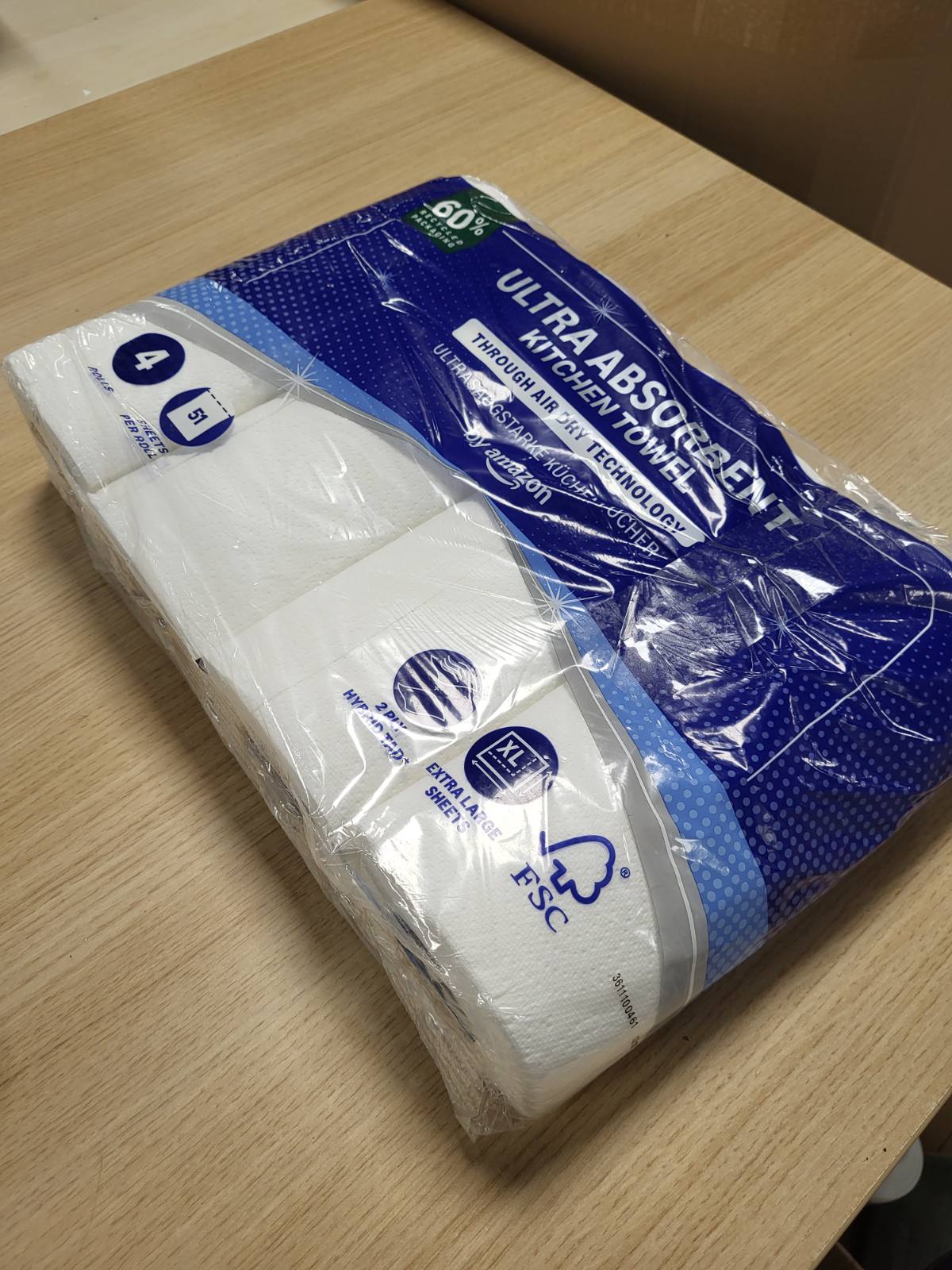 319204 - AMAZON Peshqir letre ultra-thithës, 4 rrotulla (1 pako), 51 fletë për rrotull, të certifikuara nga FSC