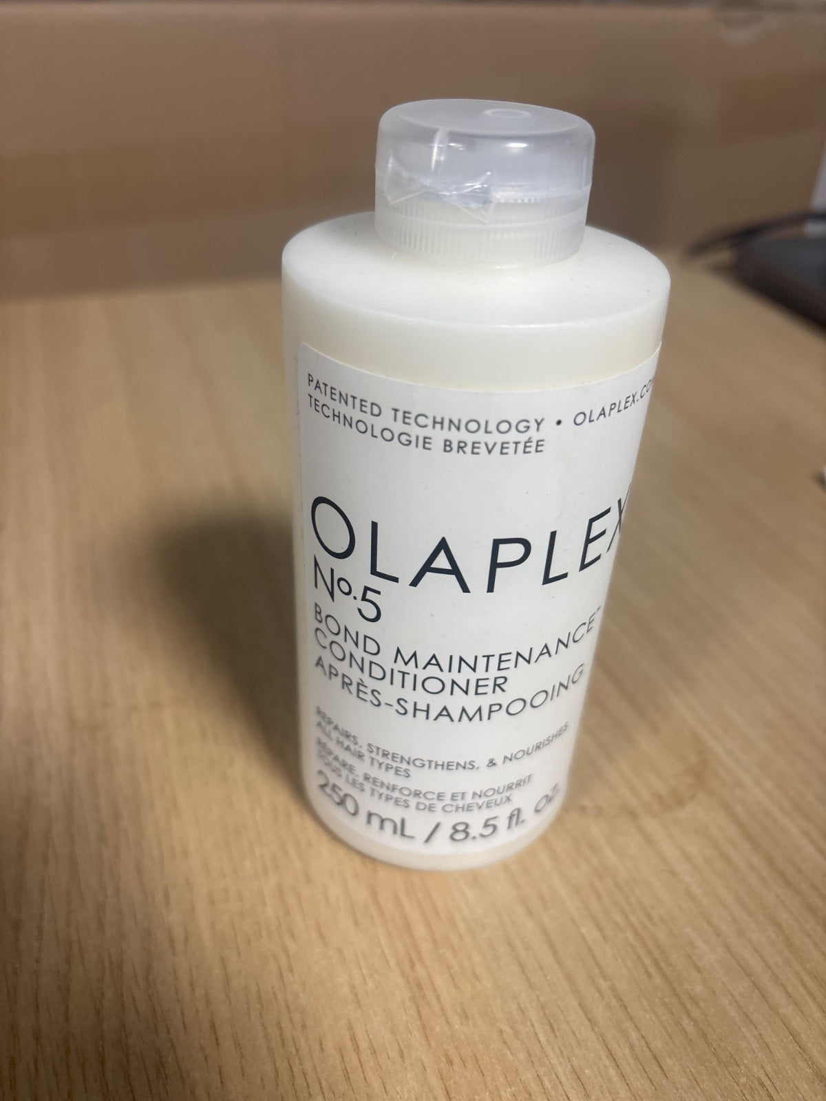 316342 - OLAPLEX Balsami Mirëmbajtës Nr. 5 Bond, 250ml, Riparon dhe Ushqen të Gjitha Llojat e Flokëve