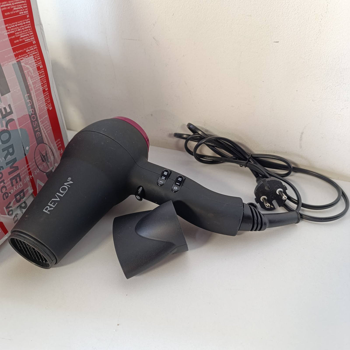 317636 - REVLON Tharëse flokësh RVDR5823, 2000W, e shpejtë dhe e lehtë