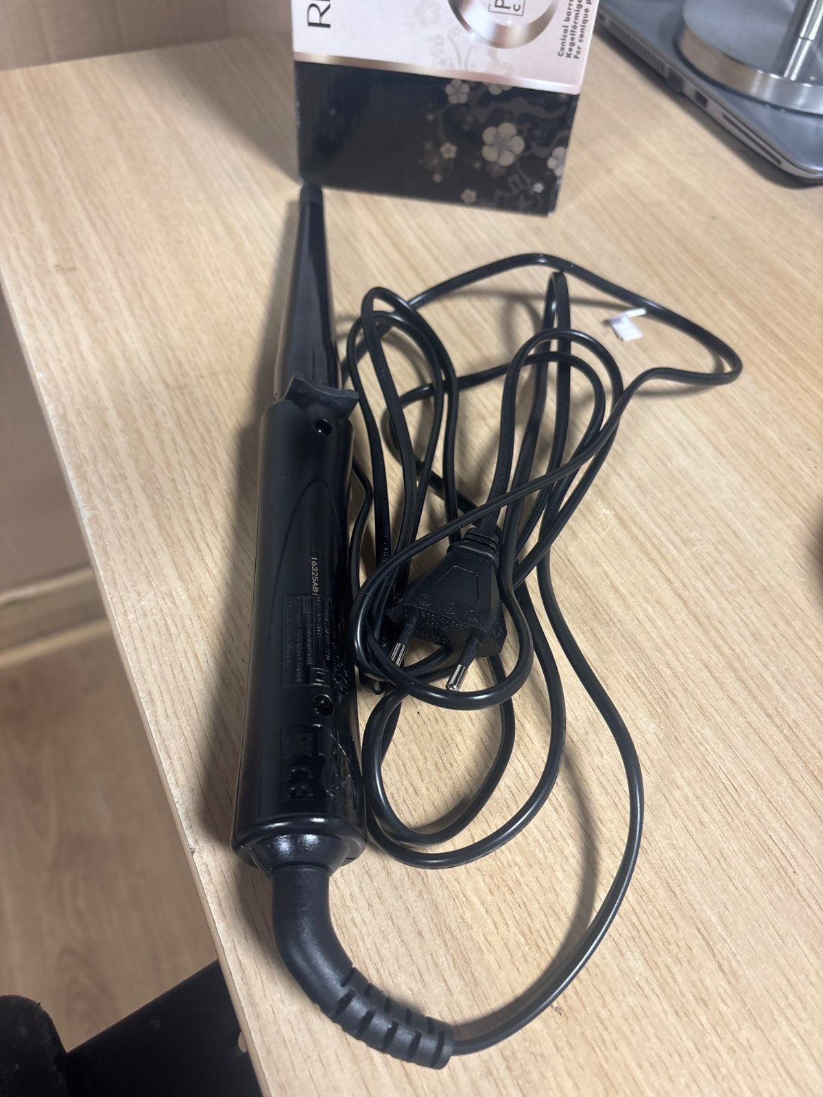 316384 - REMINGTON Hekur kaçurrelash Pearl Digital, konik 13-25 mm, Ekran LCD 130-210°C, dorezë rezistente ndaj nxehtësisë, kaçurrela natyrale, CI951