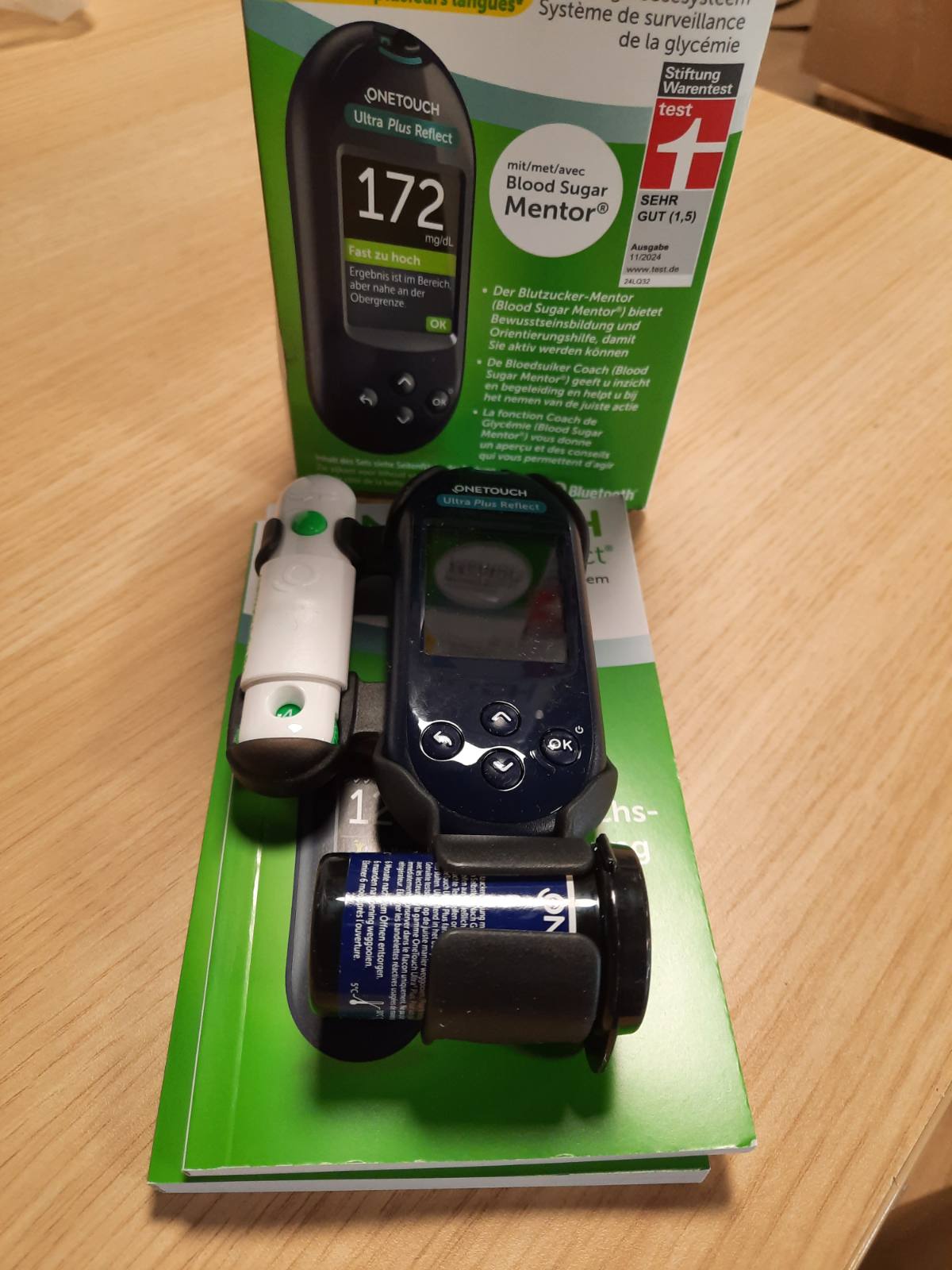 317270 - OneTouch Ultra Plus Reflect® - Matësi i glukozës në gjak - , shirita testimi lanceta,  pajisje lancimi - Stiftung Warentest SHUMË MIRË (1.5)