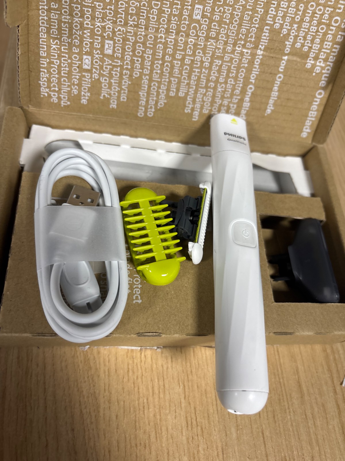 316018 - PHILIPS OneBlade Intime QP1924/30, rruajtje intime, rregullim dhe rruajtje me mbrojtje shtesë të lëkurës