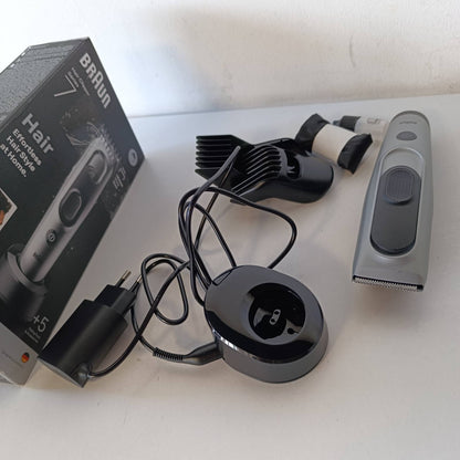 315791 - BRAUN Makinë Prerëse Flokësh pa Tel Series 7 HC7590, Gri, 17 Cilësime Gjatësie, Jetëgjatësi Baterie 50 minuta, Rezistente ndaj Ujit, 5 Aksesorë Shtesë, Tehe Ultra të Mprehta