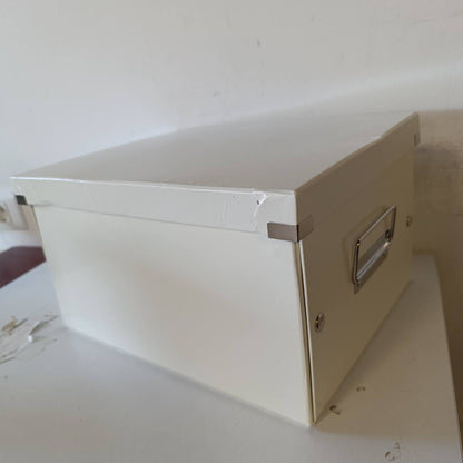 276658 - LEITZ Kuti Ruajtjeje Click & Store, Madhësi mesatare A4 (28.1 x 20 x 37 cm), E bërë nga 85% karton i ricikluar, E bardhë, 60440001