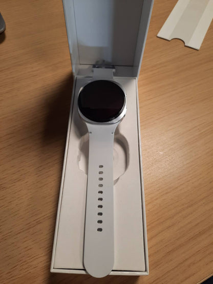 272566 - SAMSUNG Orë inteligjente Galaxy Watch8 40 mm Bluetooth argjendi, fitnesi