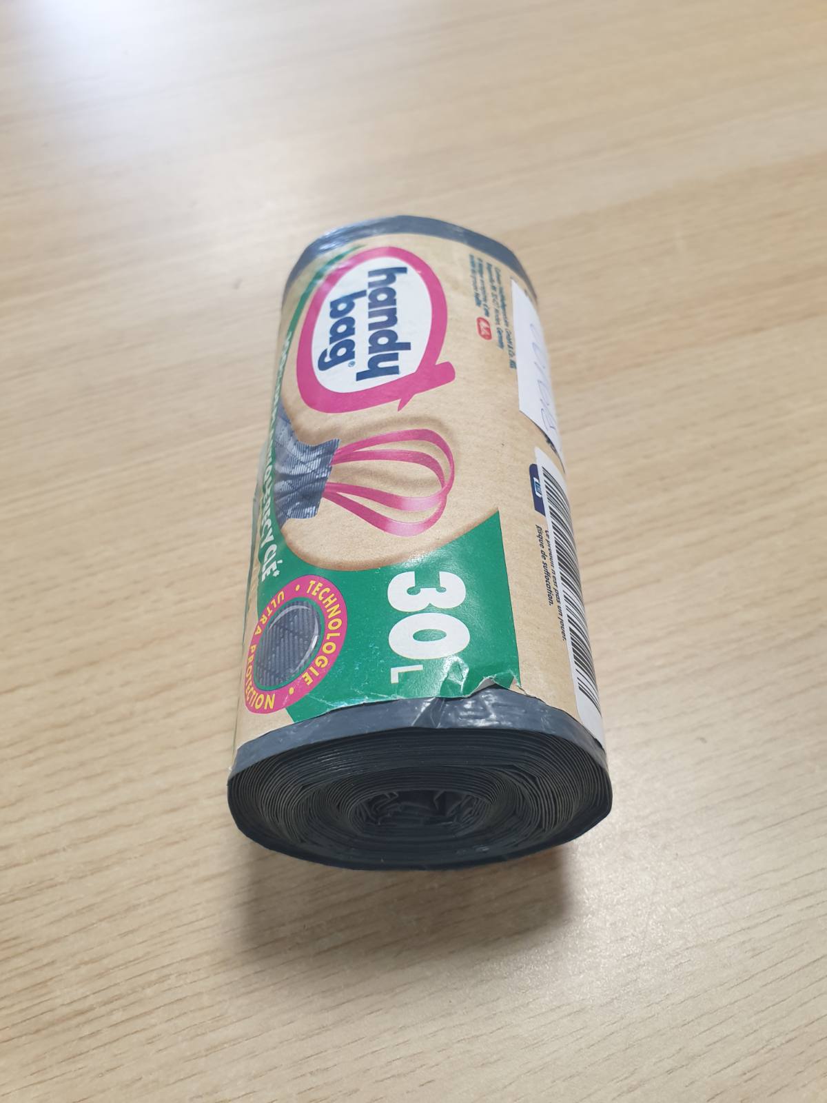 319192 - Çantë praktike Qese mbeturinash me dorezë rrëshqitëse, 30L x 15, 100% plastikë e ricikluar