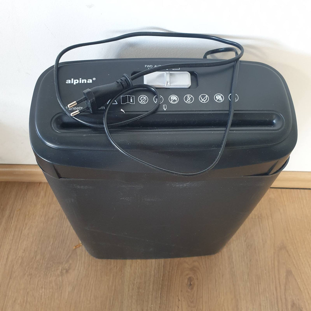 309909 - ALPINA Grirëse Letre për Shtëpi dhe Zyrë, Gris 6 Fletë Letre A4, Kosh 10L, Fuqi 190W, E Zezë