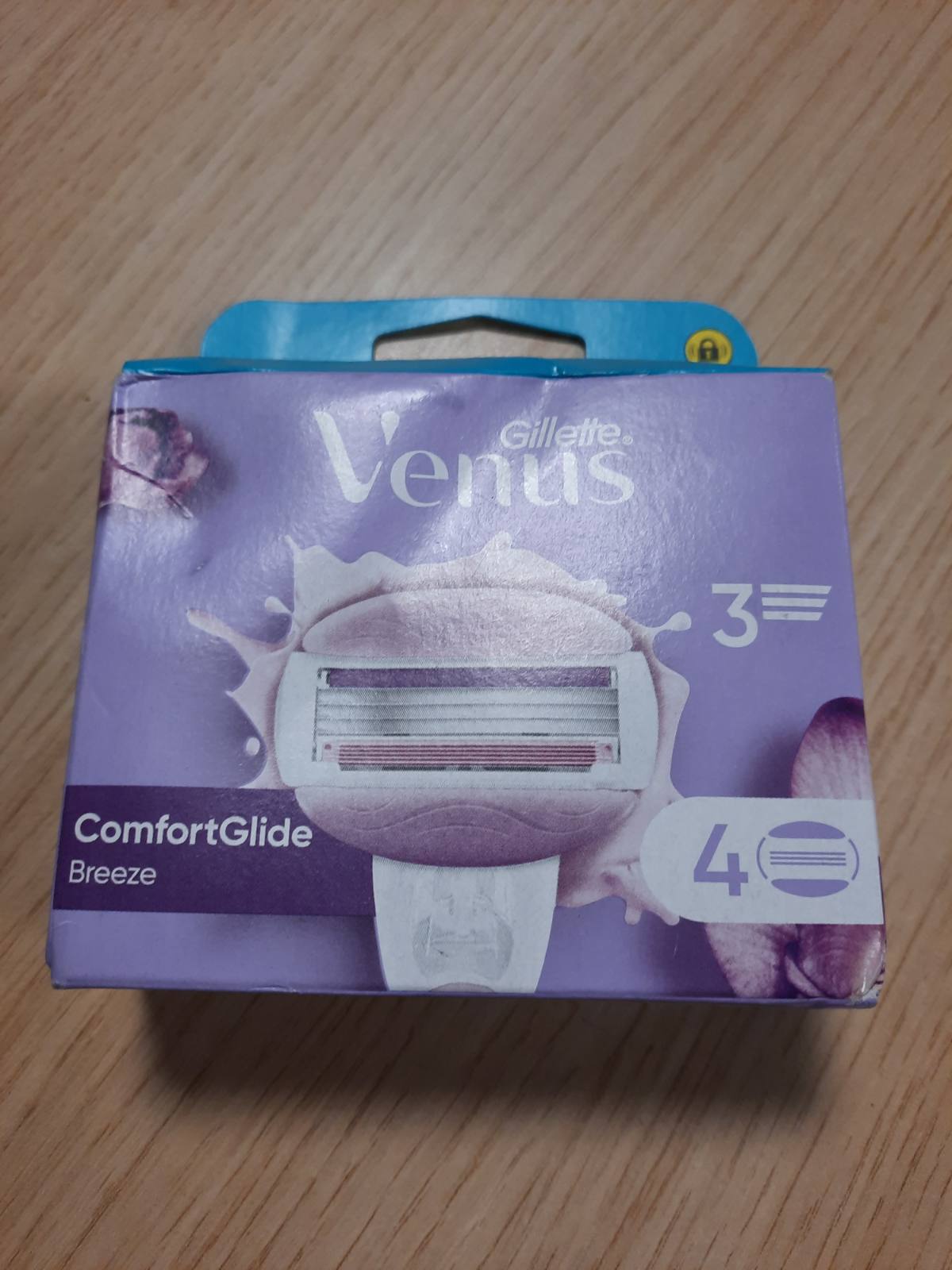 317766 - GILLETTE Brisqe rroje Venus për femra, pako me 4 mbushje ComfortGlide Breeze – fishek me shkopinj xheli të aromatizuar, shirit lubrifikues, shkumë dhe rroje, 1 mbushje zgjat deri në 30 ditë