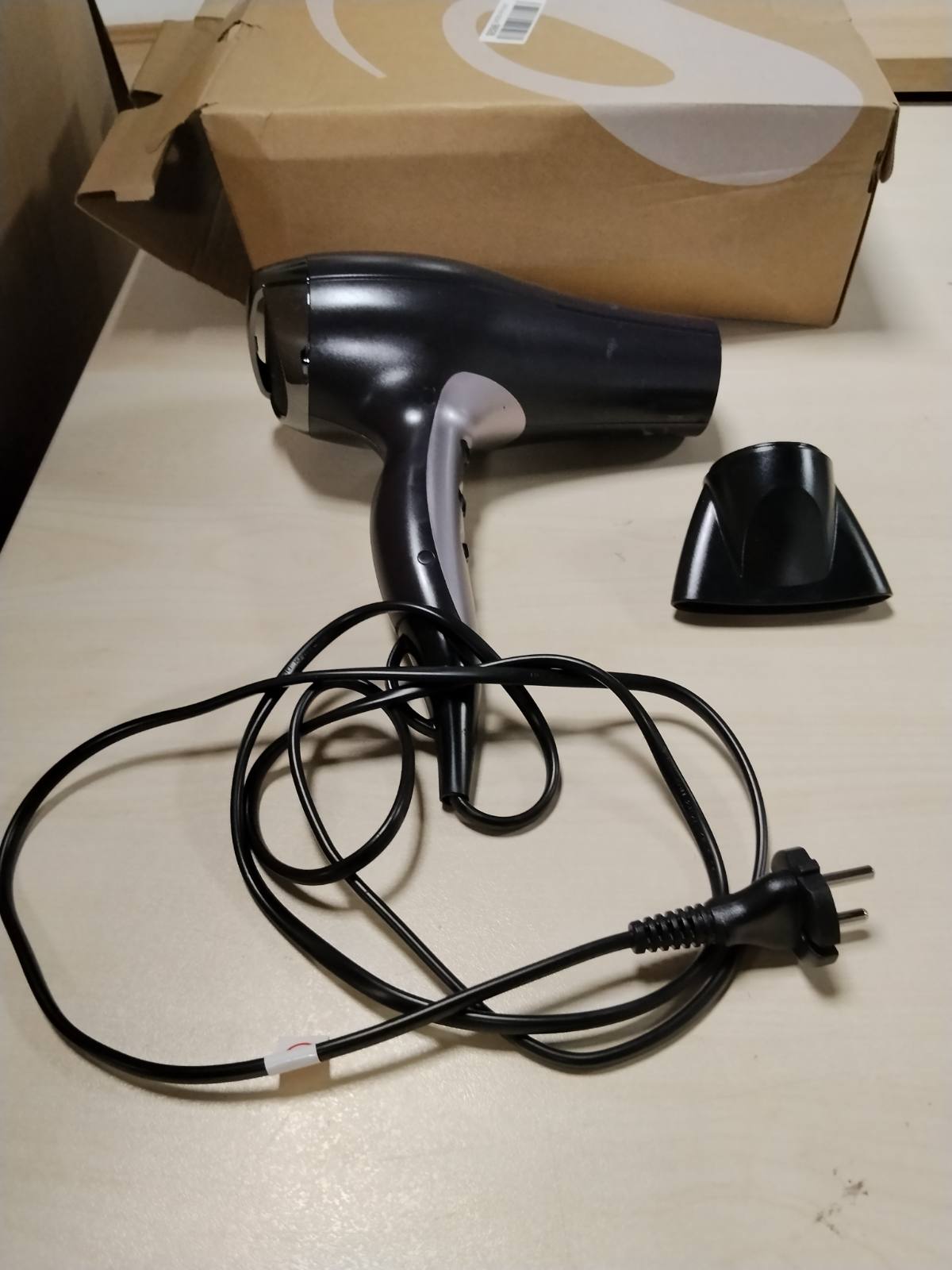 316500 - REMINGTON Tharëse flokësh Pro-Air Turbo Jonike D5220, 2400W, qeramikë turmaline, 3 temperatura/2 shpejtësi, me koncentrator dhe difuzor