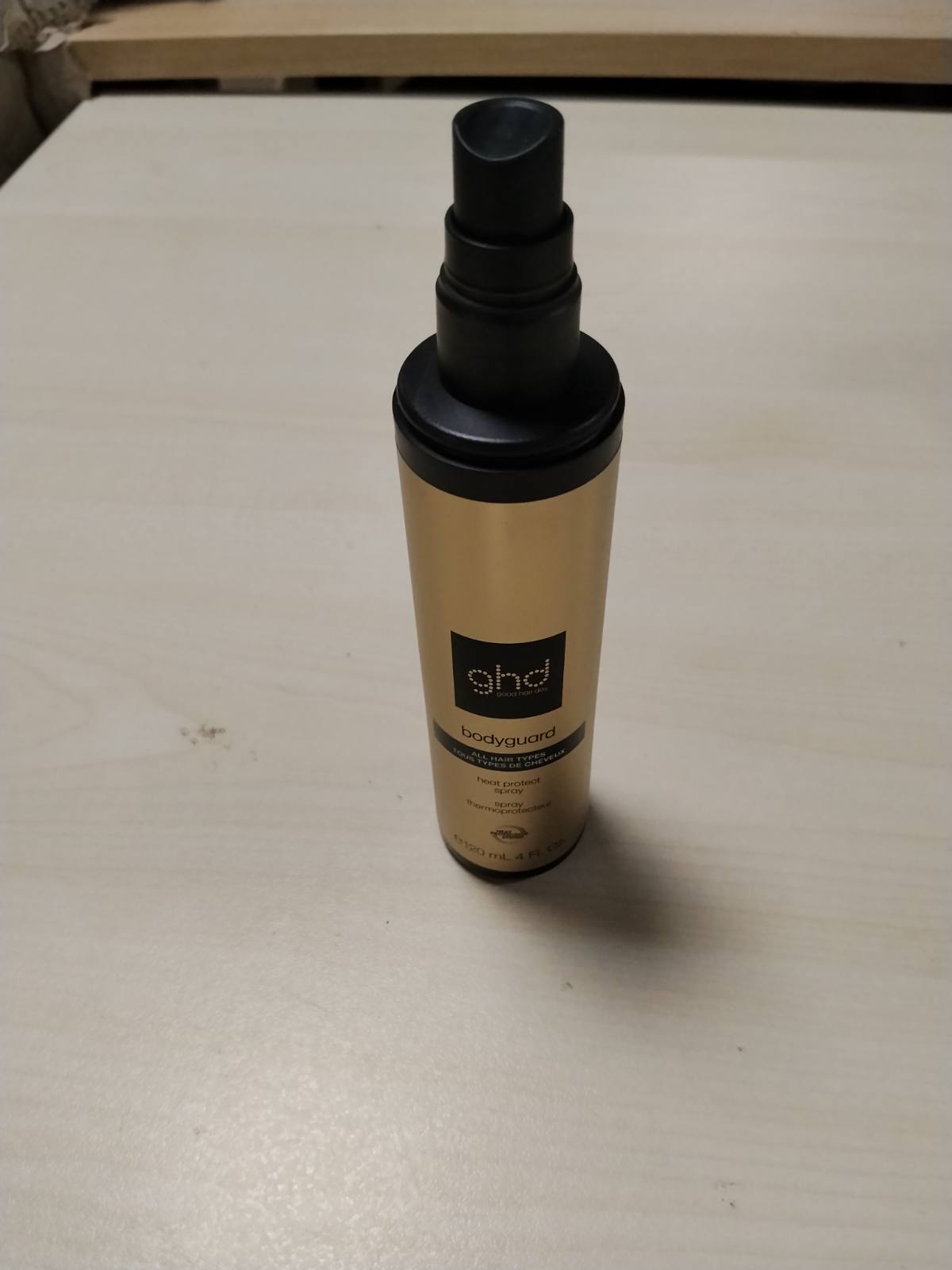 300794 - GHD Bodyguard Sprej mbrojtës nga nxehtësia për të gjitha llojat e flokëve, deri në 230°C, 120 ml