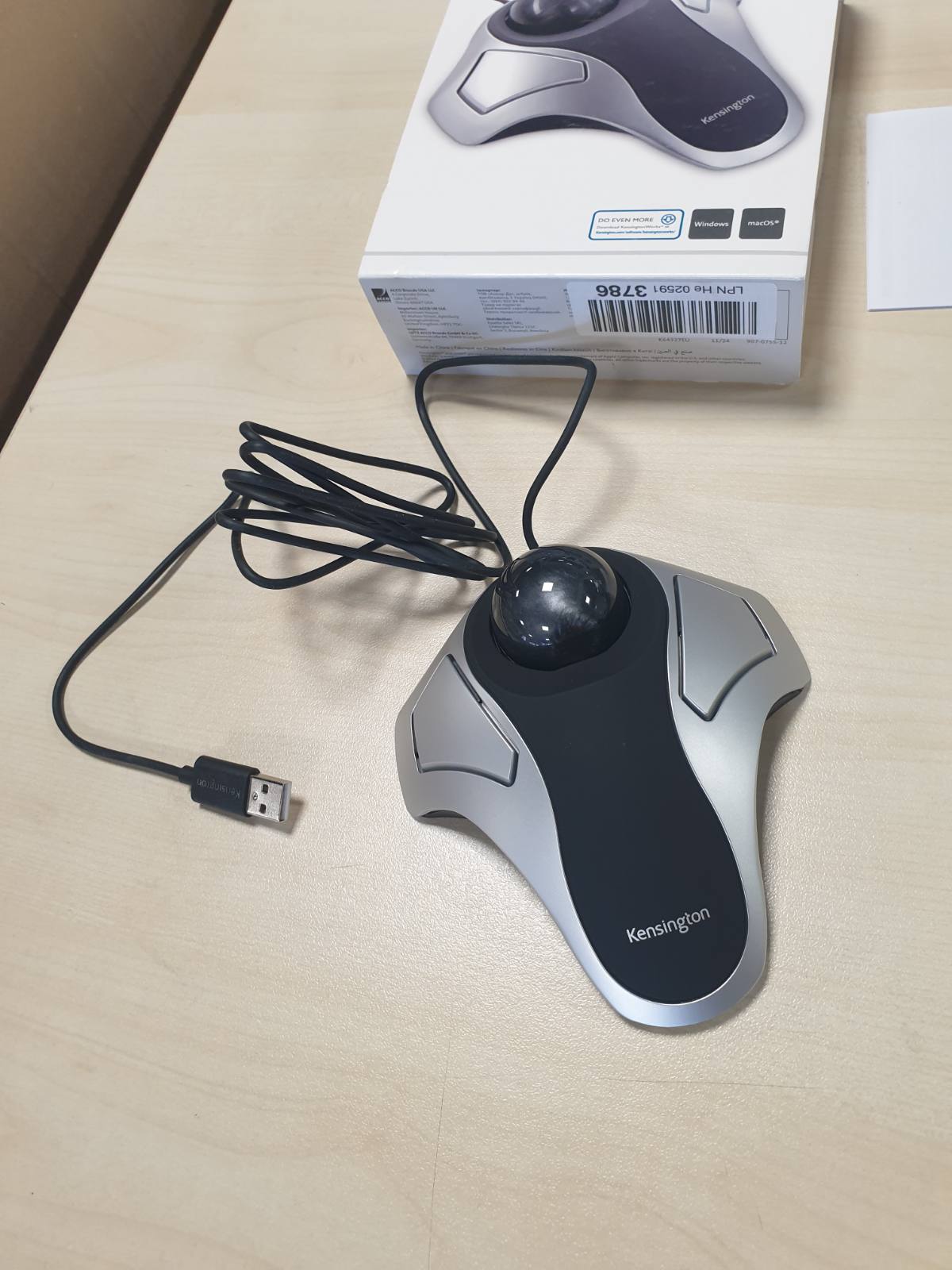 276521 - KENSINGTON ORBIT TRACKBALL, ergonomik, me tela, dizajn ambidekstral, gjurmim optik, top 40 mm, gri hapësire (64327EU)
