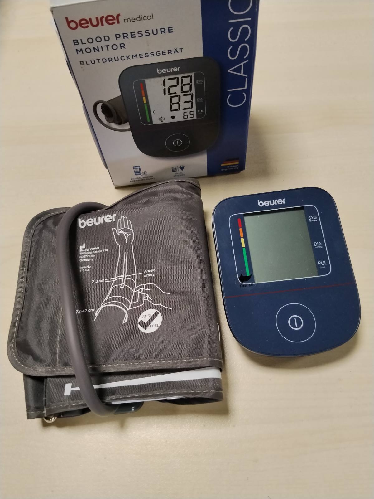 316757 - BEURER Monitor tensioni i gjakut BM 25, për krahun e sipërm, funksionim me një buton, matje e saktë, zbulim i aritmisë, port USB-C, manshetë, transferim të dhënash
