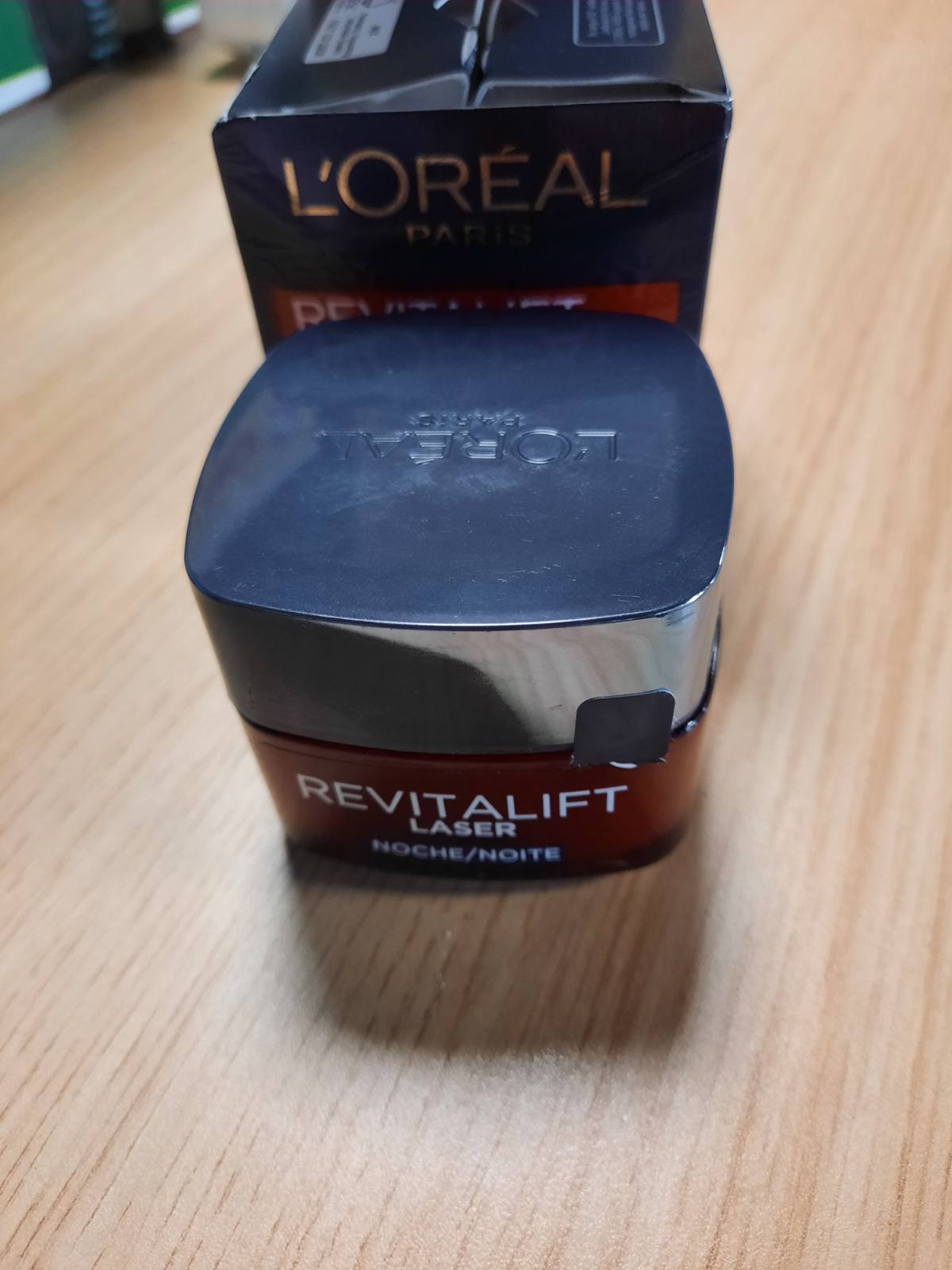 317467 - L'ORÉAL Krem nate X3 REVITALIFT - 50ml