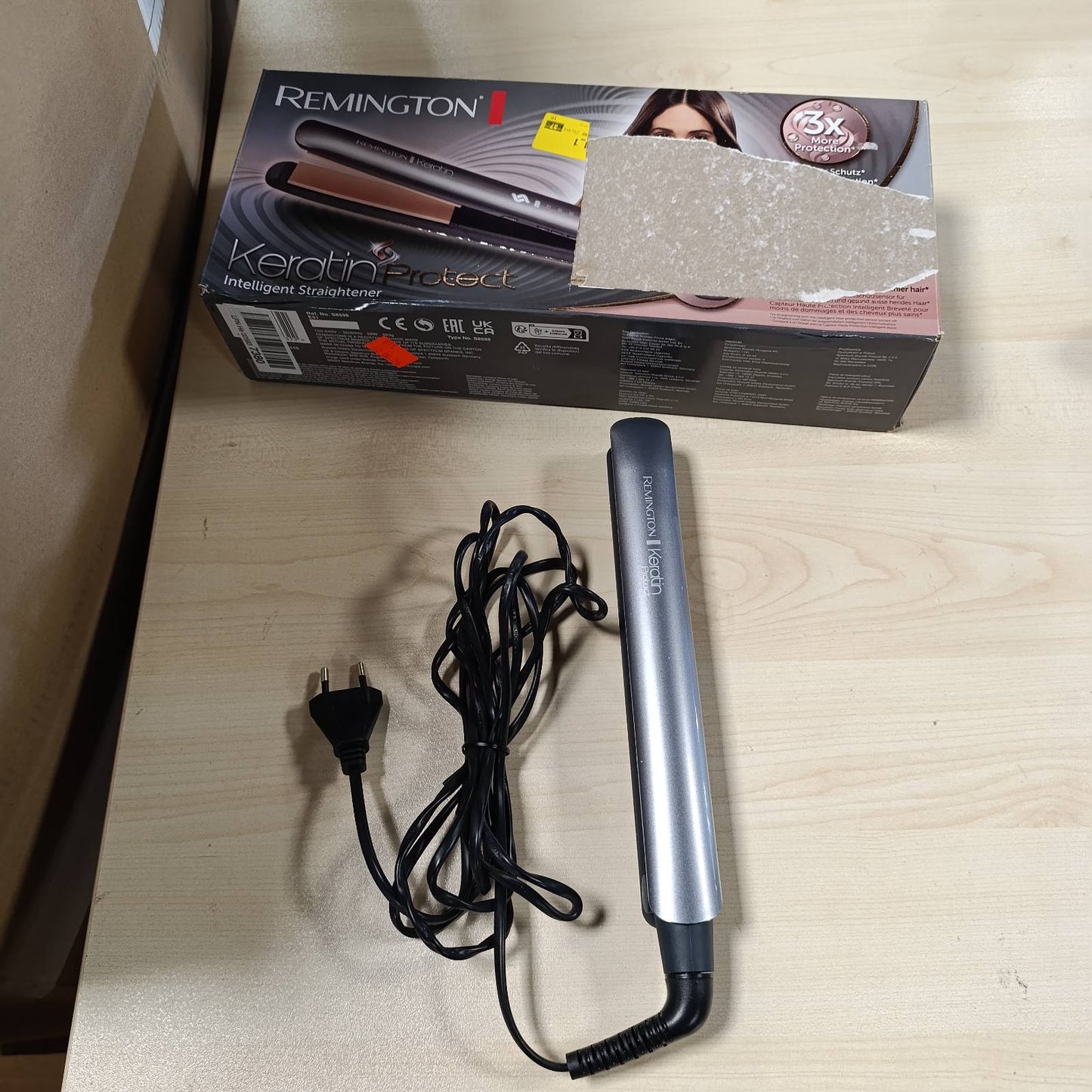 275108 - REMINGTON Pjastër flokësh S8598, Sensor inteligjent, Mbrojtës keratini, Qeramikë, Ekran LCD