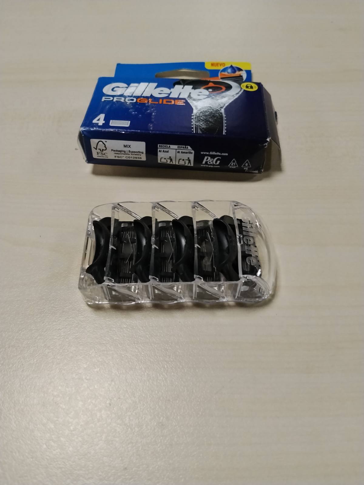 316938 - GILLETTE - Brisqe rroje ProGlide për meshkuj, pako me 4 brisqe rimbushëse