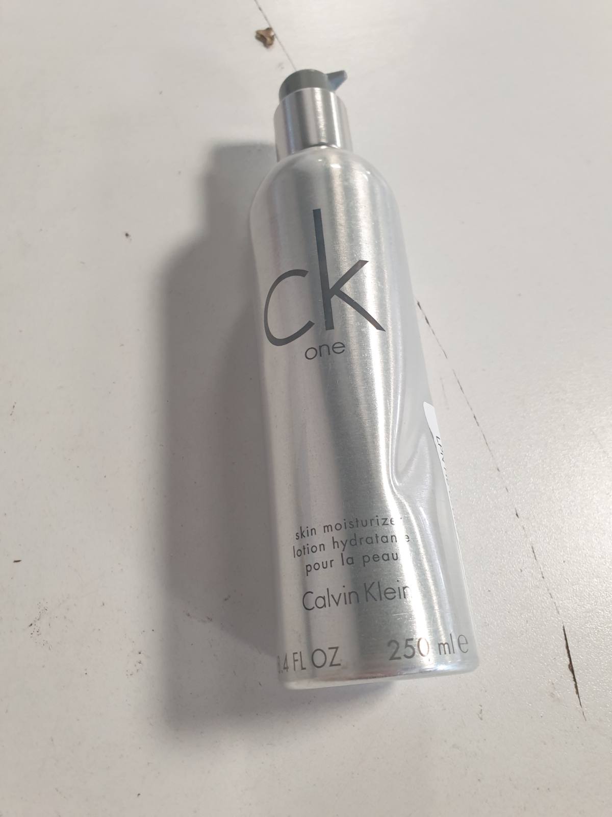 275387 - CALVIN KLEIN Hidratues për lëkurën CK ONE, 250 ml