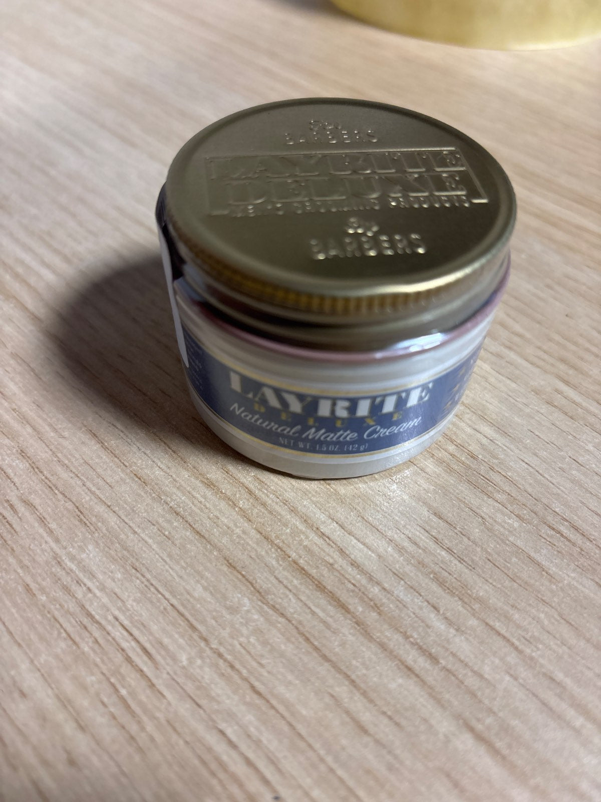 317244 - LAYRITE Krem Mat Natyral - 42g, Fiksim i Mesëm, I Tretshëm në Ujë, Përfundim Mat