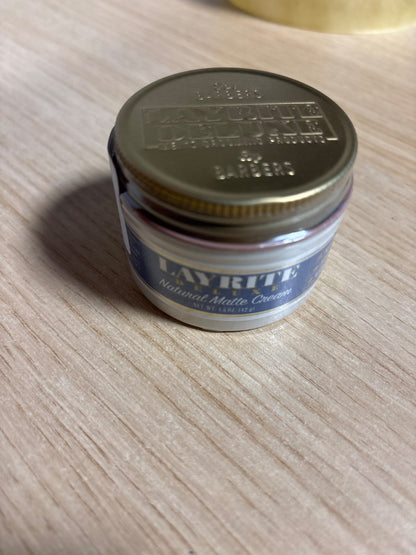 317244 - LAYRITE Krem Mat Natyral - 42g, Fiksim i Mesëm, I Tretshëm në Ujë, Përfundim Mat