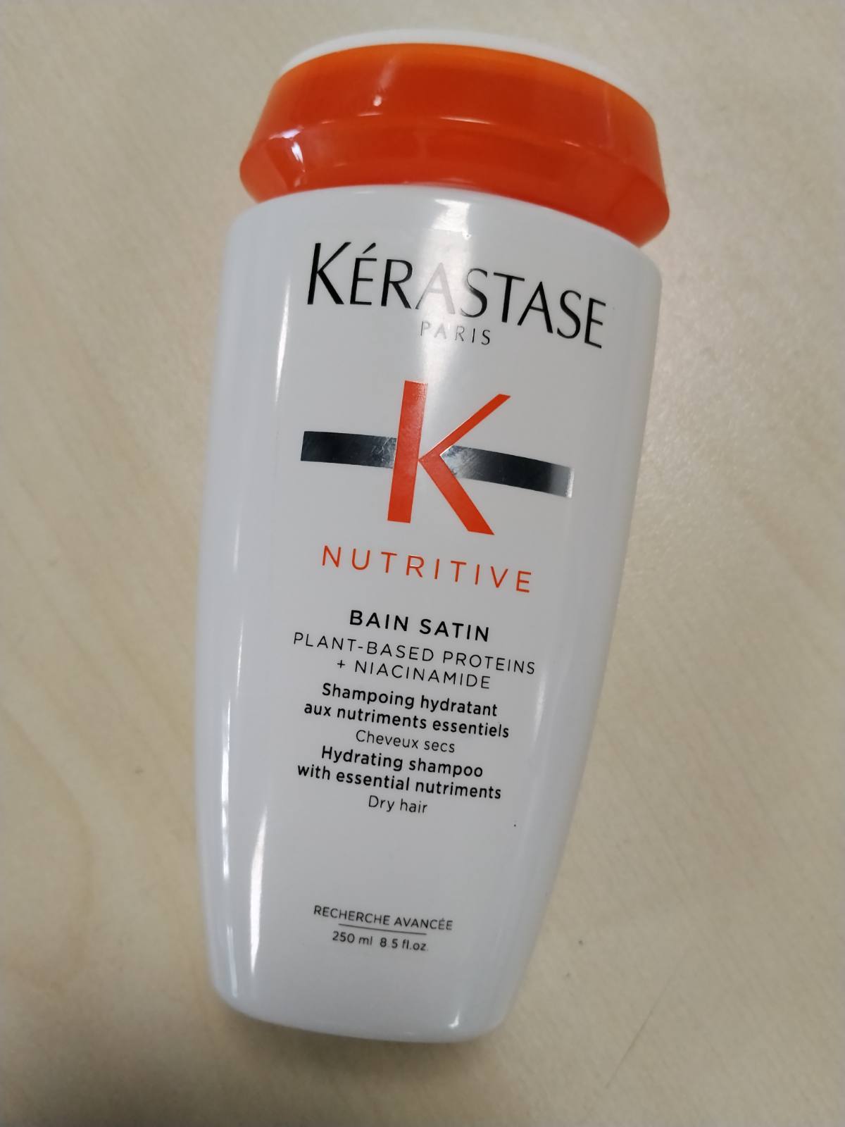 317225 - KERASTASE Nutritive Shampo Satin, 250 ml, e pasur me lëndë ushqyese, pa sulfate