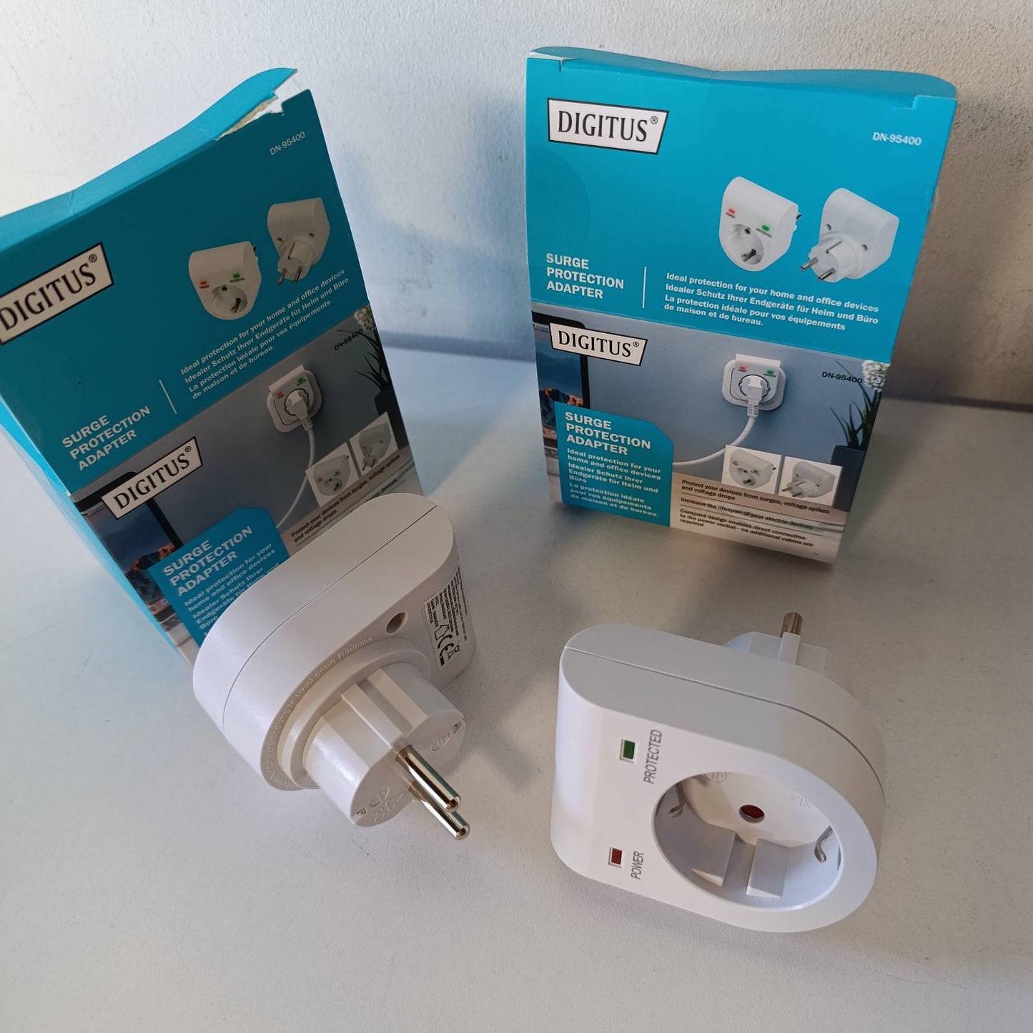 320293 - DIGITUS Adaptues Mbrojtjeje nga Rryma e Tensionit DN-95400, 2 copë, 16 A / 230 V / 50 Hz, Maks. 3,500 W, Tregues i Statusit LED, Rryma Maksimale e Shkarkimit 13,500 A - E Bardhë