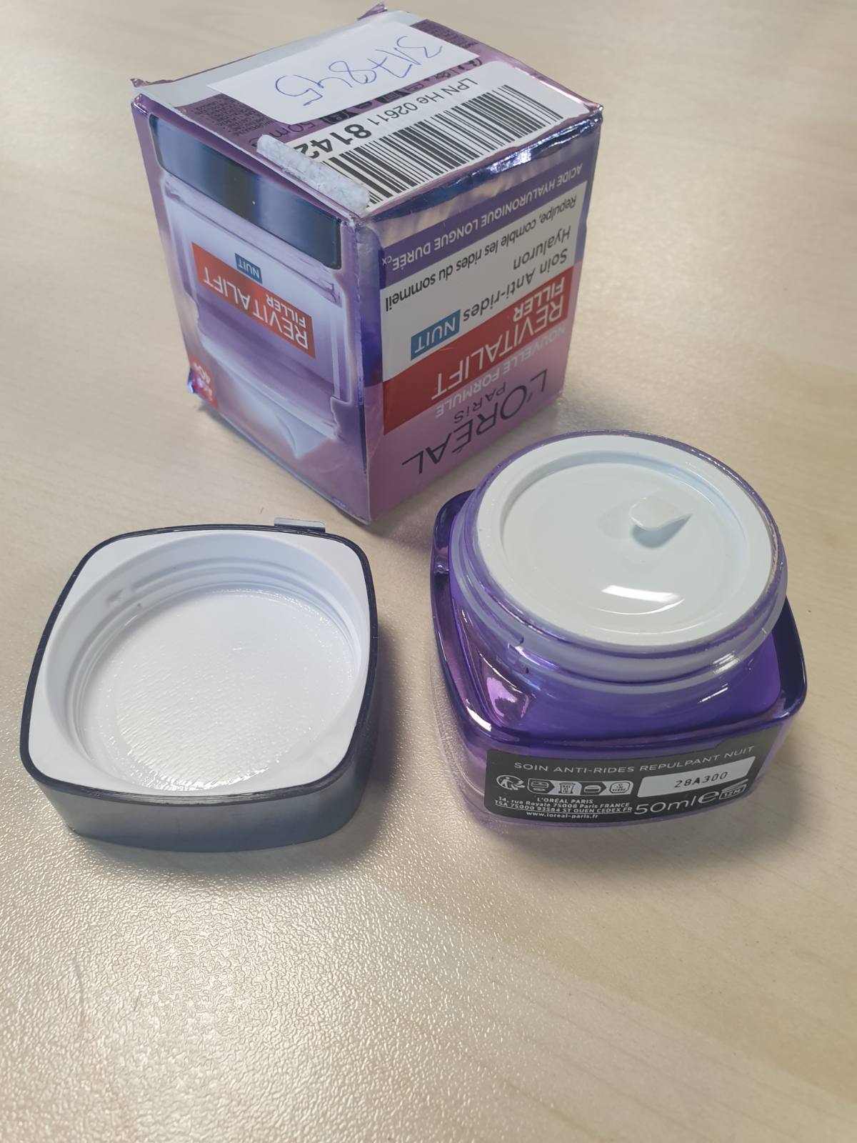 317845 - L'ORÉAL PARIS Krem nate kundër rrudhave dhe rimbushës i vëllimit, I përqendruar në acid hialuronik, 50 ml