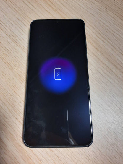 319276 - MOTOROLA Telefon edge50 neo (ekran 6.36" Super HD, kamerë 50 MP me Moto AI, 8/256 GB, 4310 mAh, Android 14) Pantone Grisaille, përfshirë mbulesë mbrojtëse