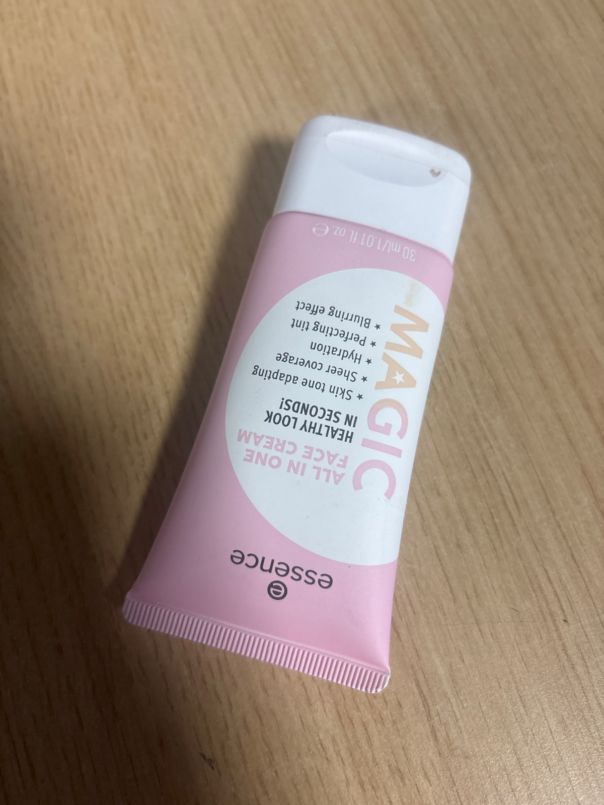 319083 - MAGIC KREM PËR FYTYRËN ALL IN ONE, 30 ML, GRIM, FONDATINË, NUDO, NDRIÇUES, USHQYES, RREGULLUES NGJYRE, UVA, FILTËR UVB, BAZË, ZBUTËS, TRANSPARENT, VEGAN, PA ALKOOL
