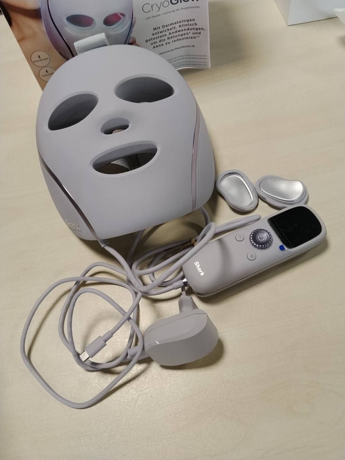 297841 - SHARK Maskë për fytyrën CryoGlow LED, Ftohëse për zonën e syve, Kundër plakjes