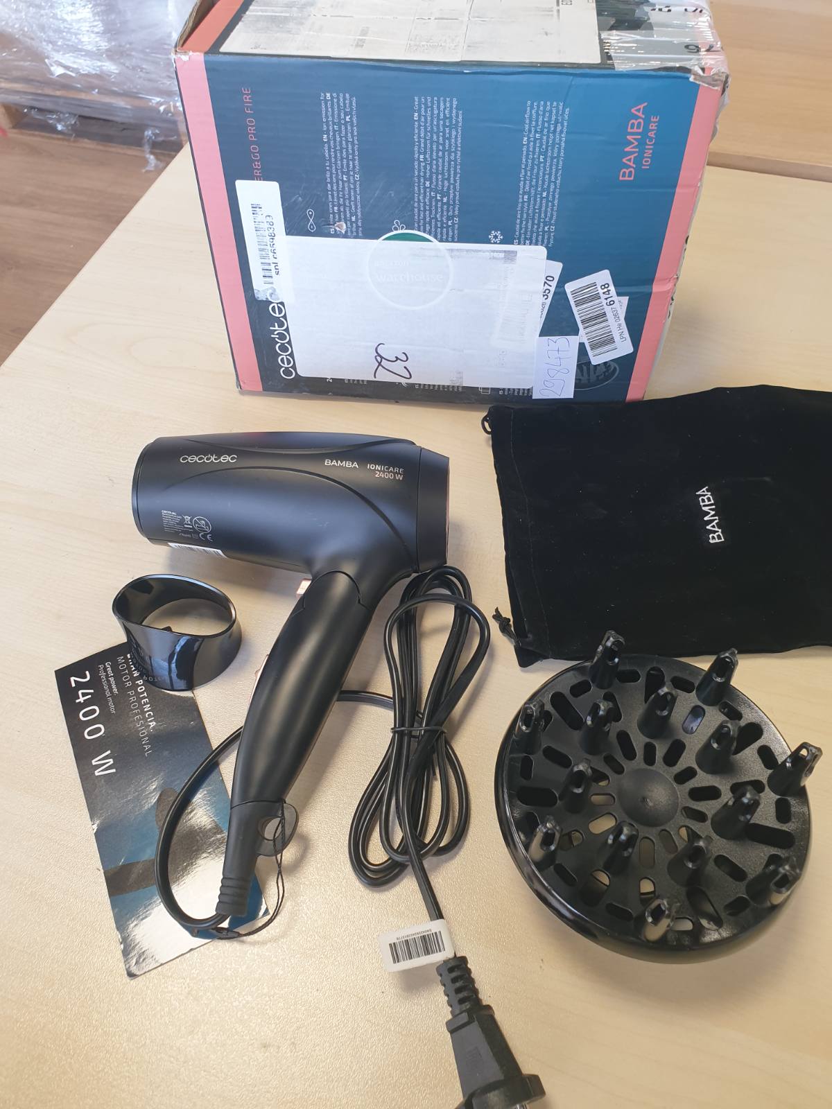 298473 - CECOTEC Tharëse flokësh Ionic IoniCare 5450 Power&Go Pro, 2400 vat, jone të vërteta, rrjedhje e lartë, funksion ajri të ftohtë, difuzor i përfshirë, e zezë me detaje bronzi