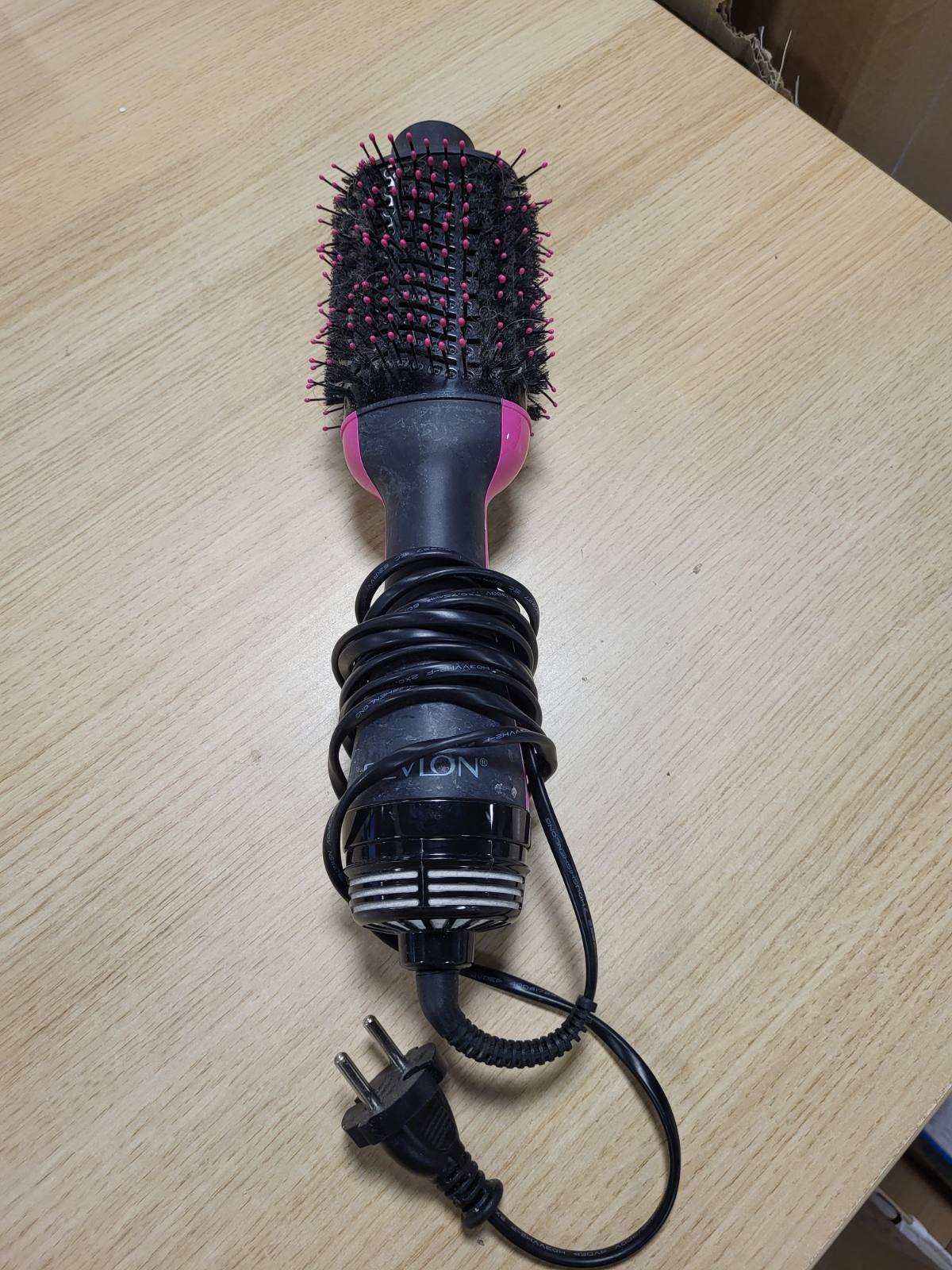 315793 - REVLON Tharëse flokësh dhe volumifikues RVDR5222 Salon One-Step™ me krehër ndarës
