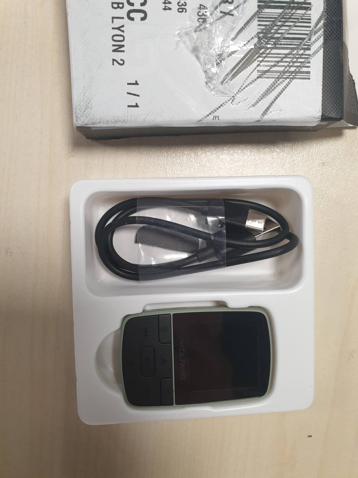 276628 - WOLFANG MP3 Player me Bluetooth 5.2, Sport Clip, Madhësi Mini, Pesha 28.3 g, Radio FM HiFi, Regjistrues Zëri, Kapacitet deri në 128 GB, Pa Kartë Memorie, Kufje të Përfshira, Jeshile Kaki