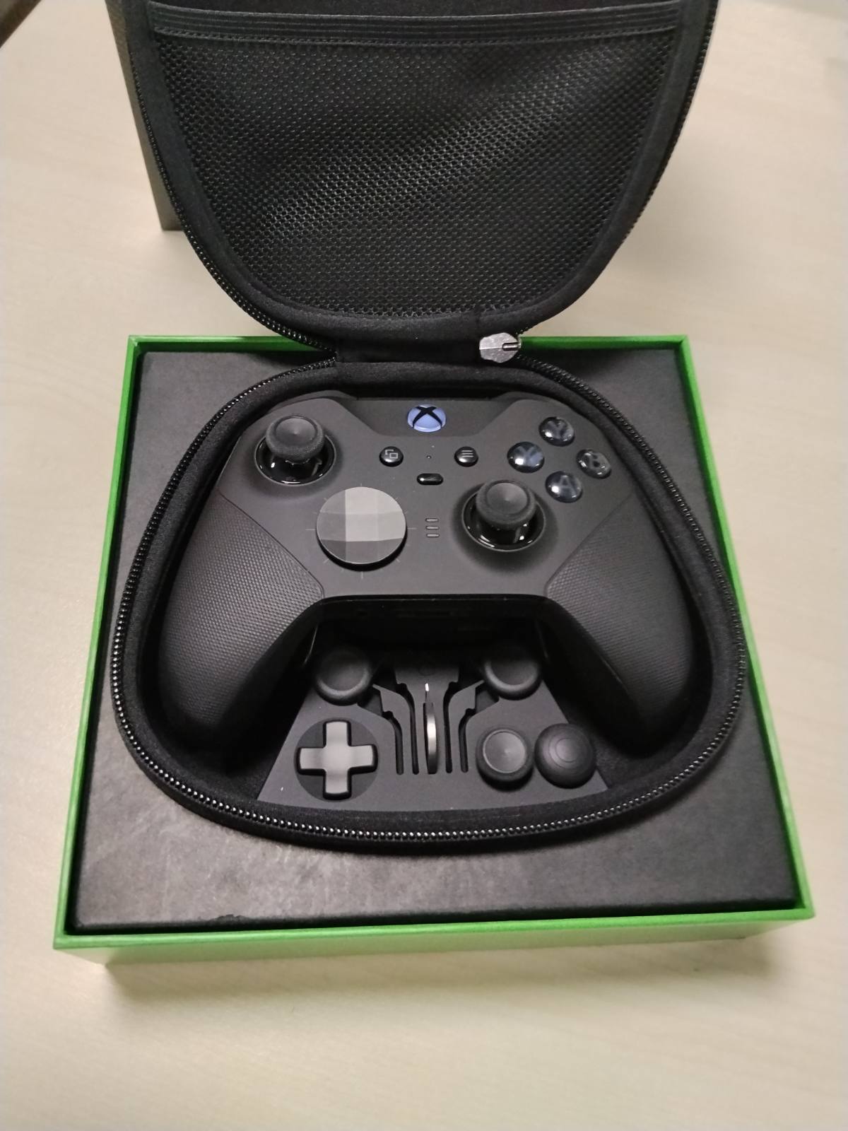 308558 - XBOX KONTROLLUES PA TEL ELITE SERIES 2 I ZI - Përshtatshëm për Seria X, Seria S, One, Windows 10 dhe 11, Android dhe iOS