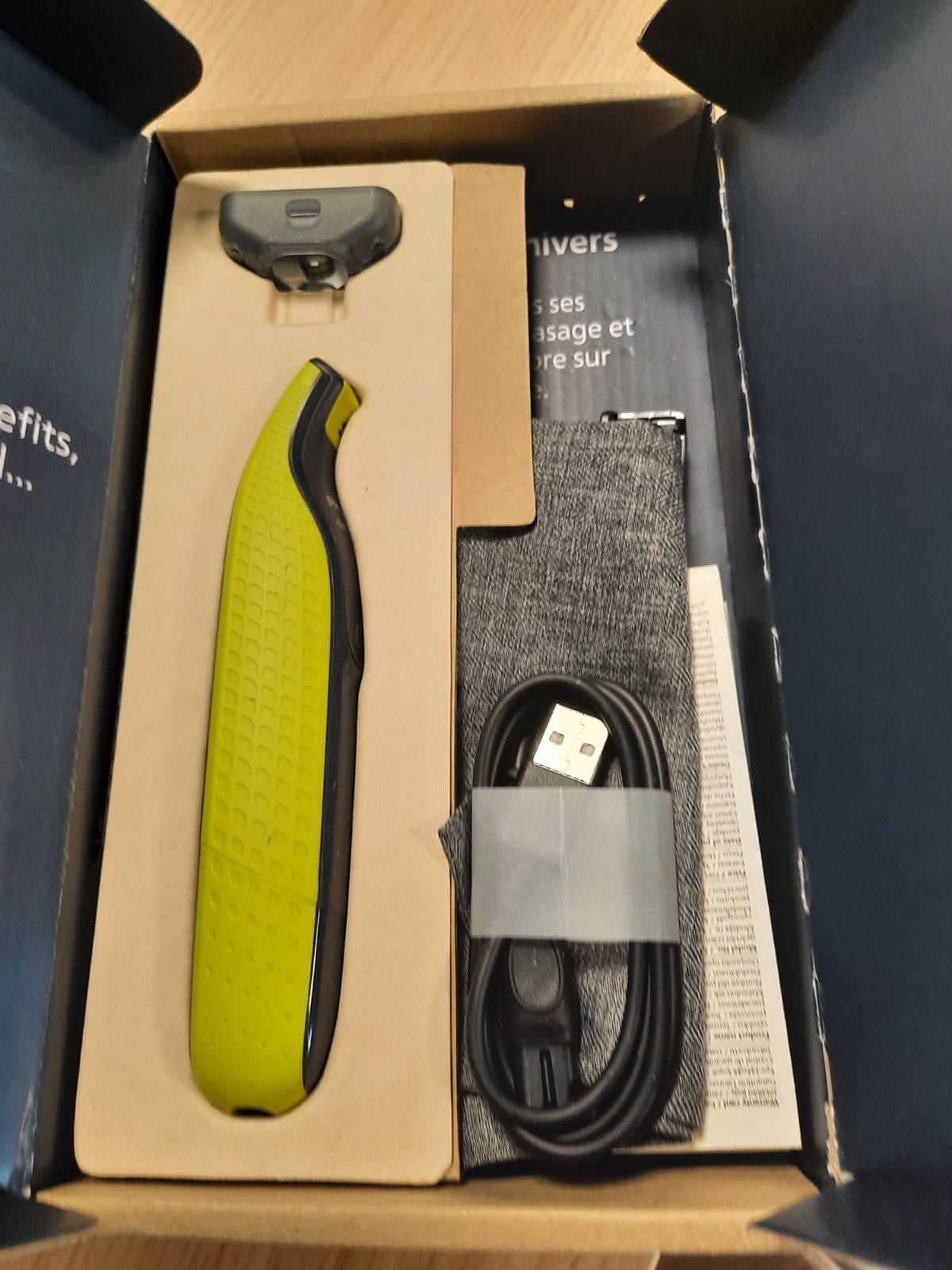 316413 - PHILIPS Makinë rroje dhe prerëseje elektrike OneBlade 360, 2 tehe 360, 3 krehëra (1, 3, 5 mm), QP2724/31.