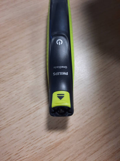 316413 - PHILIPS Makinë rroje dhe prerëseje elektrike OneBlade 360, 2 tehe 360, 3 krehëra (1, 3, 5 mm), QP2724/31.