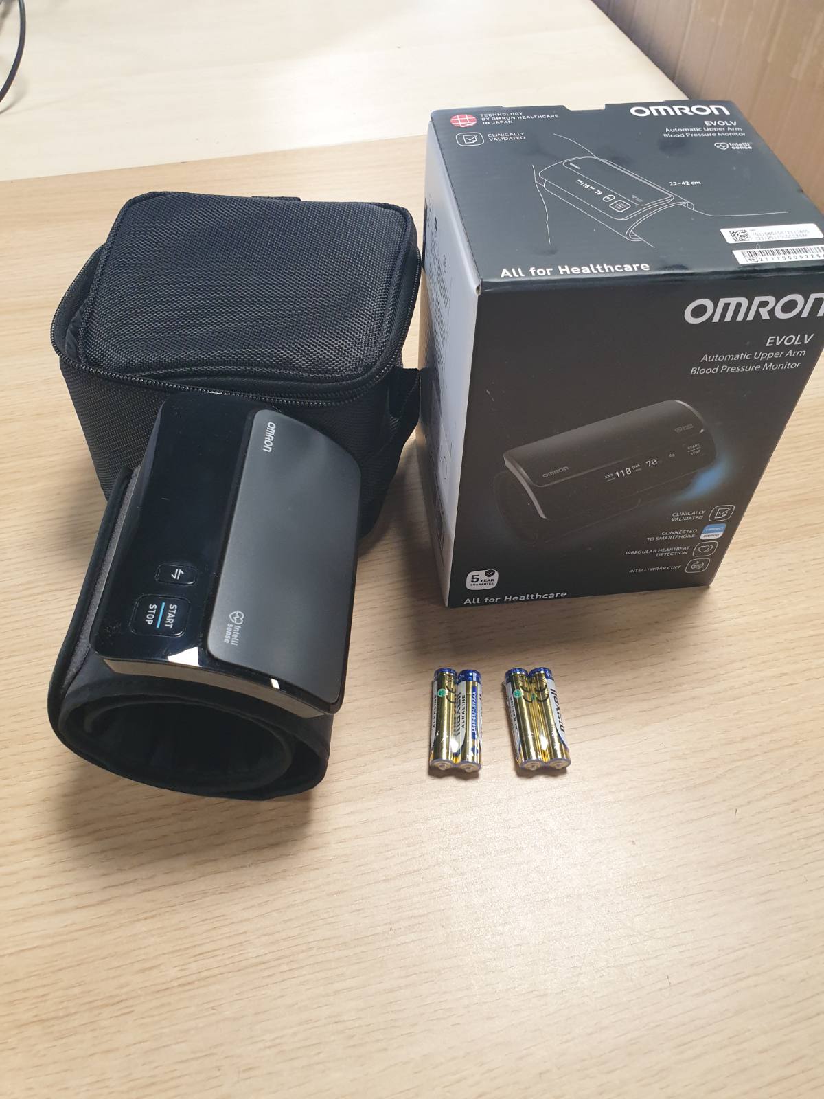 315240 - OMRON EVOLV Monitor automatik i tensionit të gjakut për krahun e sipërm, pa tel, i validuar klinikisht, për gratë shtatzëna, me aplikacion shëndetësor falas