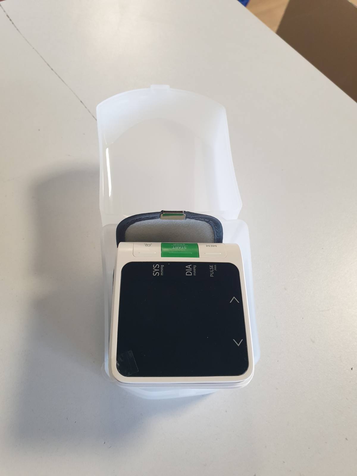 316635 - MEDISANA Monitor Tensioni Gjaku BW 360, 1.5 kg, Bluetooth, Funksion Memorie, Manshetë me Kuti Ruajtjeje