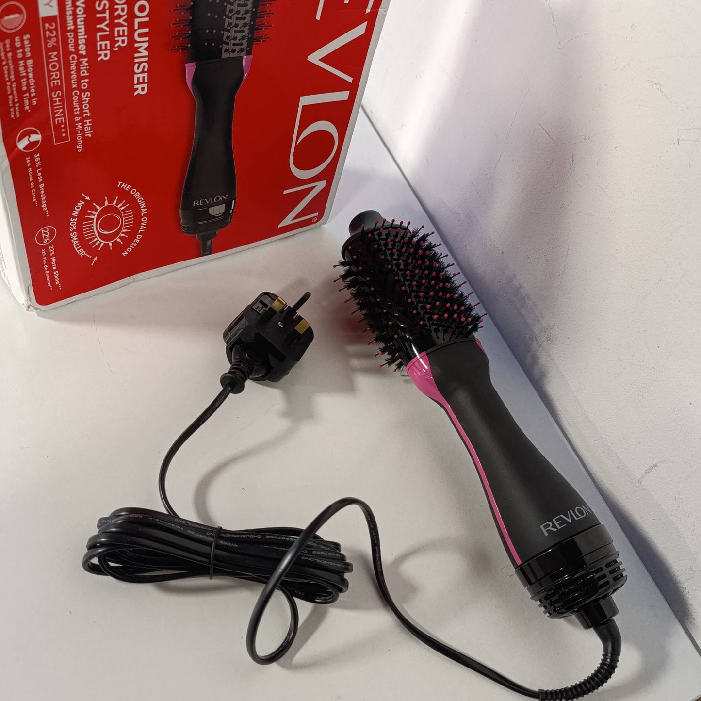 315542 - REVLON SALON - Tharëse flokësh dhe volumifikues 2-në-1, Teknologji JONIKE dhe QERAMIKE, Cilësime të shumëfishta të nxehtësisë, RVDR5282UKE, e zezë