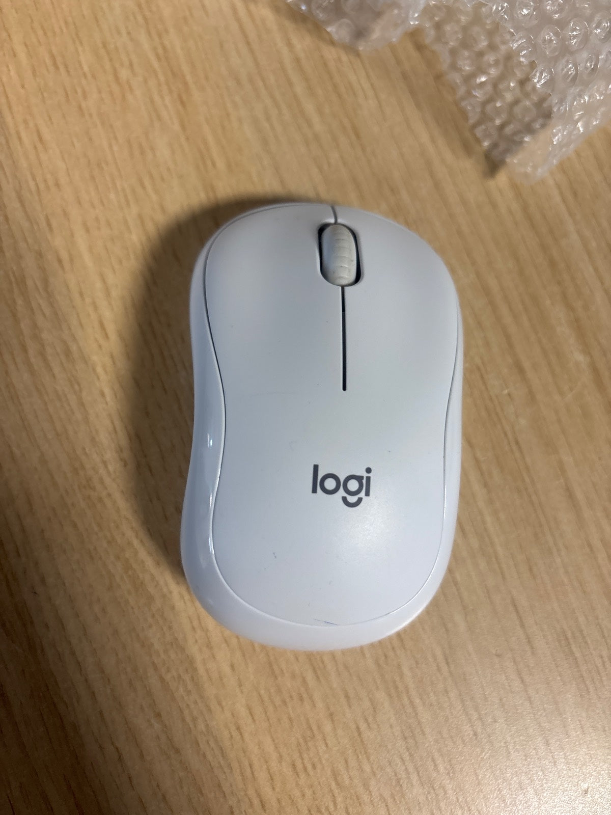 320045 - LOGITECH Maus Bluetooth M240, Pa Tel, Kompakt, Portativ, Gjurmim i Qetë, Jetëgjatësi Baterie 18-Mujore, i pajtueshëm me Windows, macOS, ChromeOS, PC, Mac, Laptop, Tableta - I Bardhë