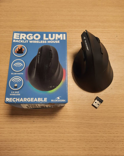 261153 - Bluestork - Maus pa tel ergonomik, lidhje 2.4 Ghz + Bluetooth, 800-2400 DPI, 6 butona, LED RGB - Maus vertikal ergonomik, parandalim dhimbjesh - për dorën e djathtë - PC, Mac, iPad, tablet