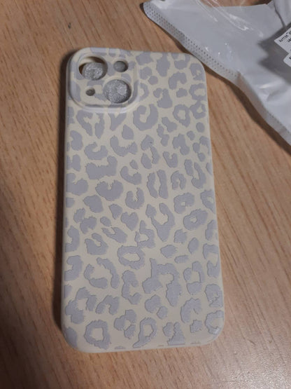 192887 - Këllëf telefoni: Këllëf transparent me dizajn modern me leopard gri dhe sy engjëlli të bardhë, i përshtatshëm për iPhone 13, me prerje të sakta për butonat dhe portat.