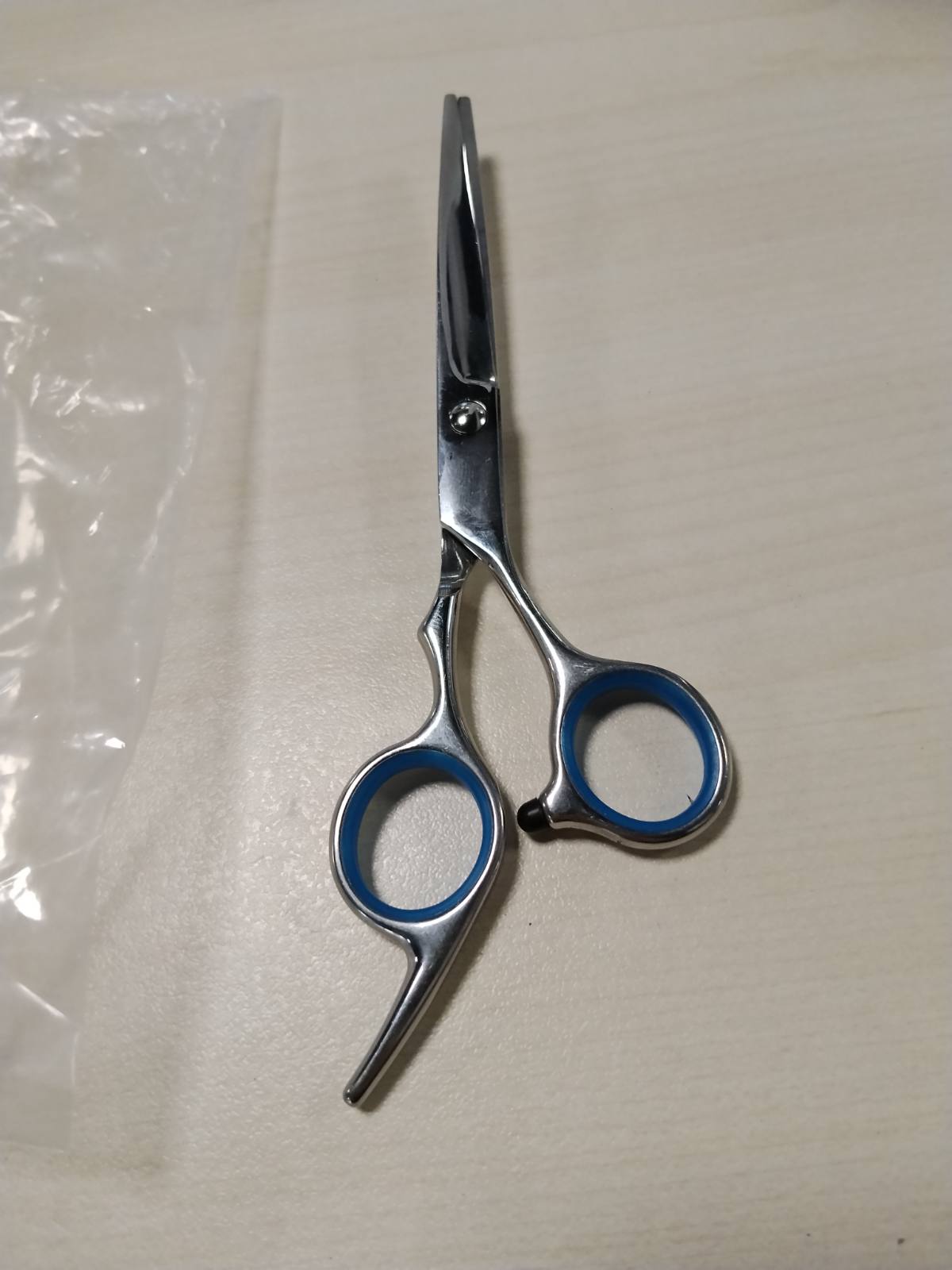302743 - OLIVIA GARDEN Gërshërë SilkCut, Madhësia 6.5", Tehe konvekse, çelik japonez, shiten në kuti